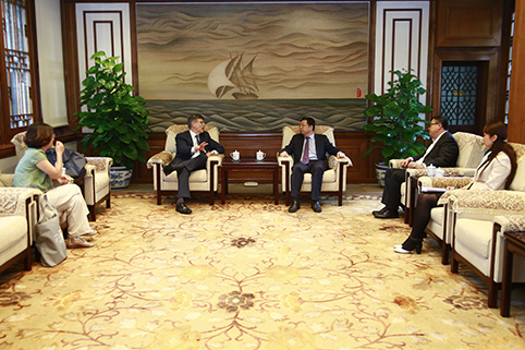 1441619149066063134.jpg kirby.jpg